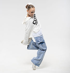 4 class per week (50 min. class)